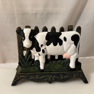 Servilletero de hierro fundido VTG con forma de vaca junto a la cerca, para cartas y correo, estilo rústico, para cocina, decoración de granja, regalo coleccionable de cumpleaños y Navidad para su esposa
