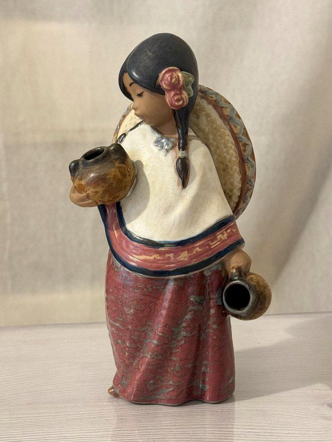 Lladro girl with jug - Etsy 日本