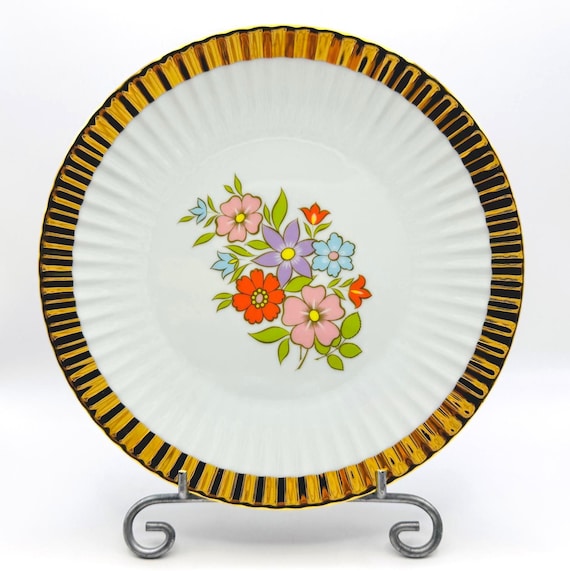 Elegant Vintage Bareuther Waldsassen Plate with Gold Band & Floral Design