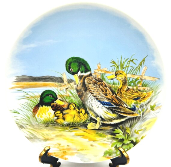 Vintage Mallard Duck Family Plate - Hand Painted Collectible - Rustic Home Decor