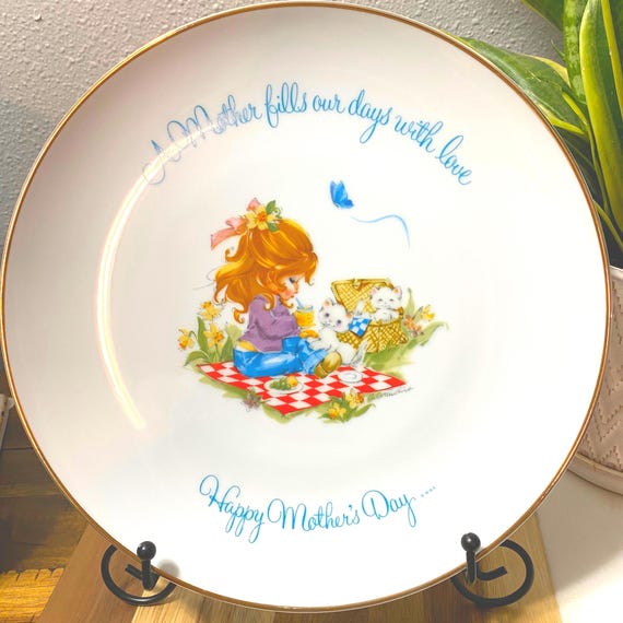 Vintage Gigi Mother's Day Collectors Edition Plate