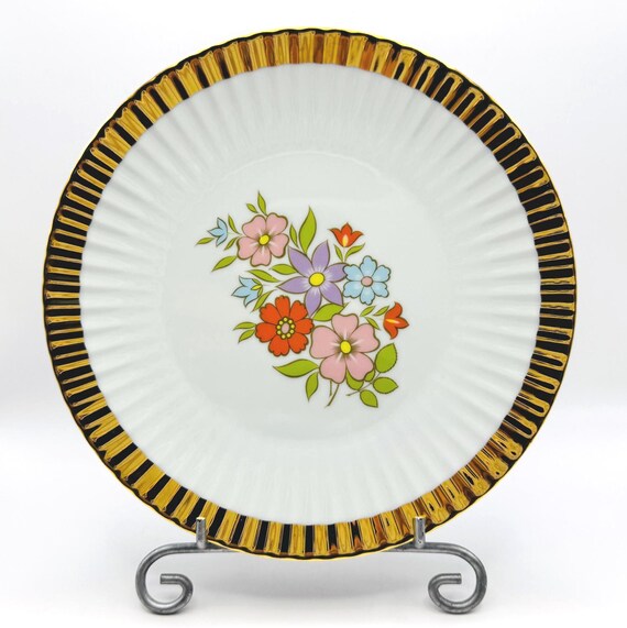 Elegant Vintage Bareuther Waldsassen Plate with Gold Band & Floral Design