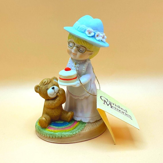 1983 Cherished Memories Grandma Figurine Steve Smock Bilos