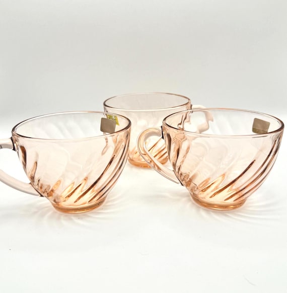 Elegant Swirl Tea Cups - Retro Arcoroc Pink Glassware