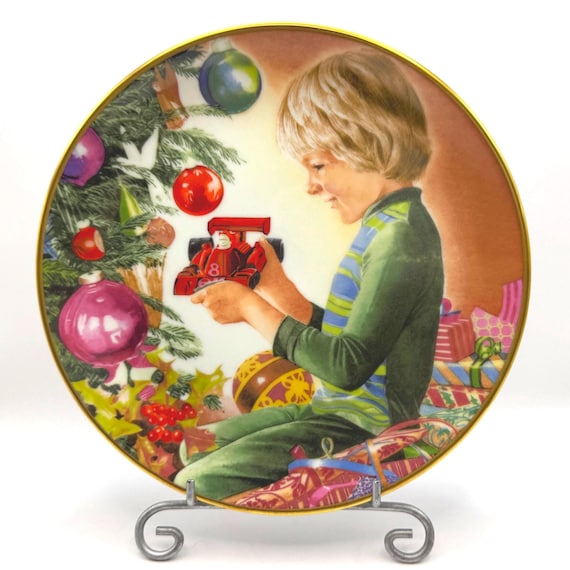 Danbury Mint 'Christmas Morning' Plate - Vintage Bavarian Porcelain Collectible
