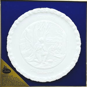 Vintage Fenton &#39;In God We Trust&#39; Commemorative Plate - Milk Glass - GFWC - Original Box