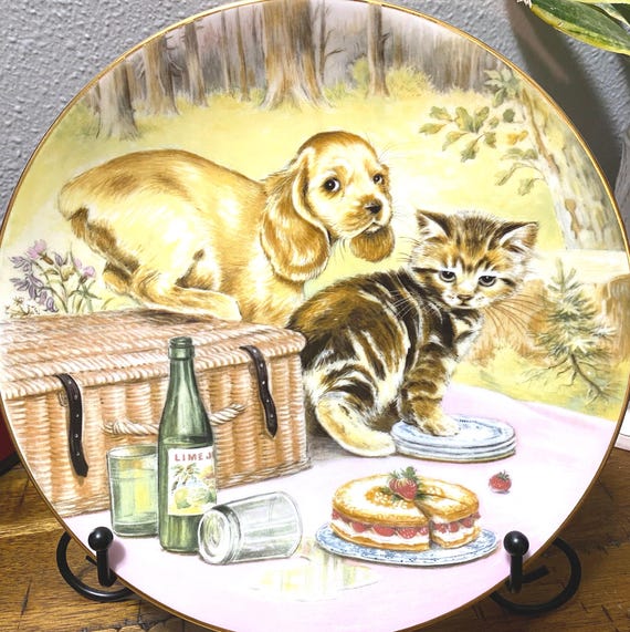 Picnic Prowlers Pam Cooper Mixed Company Plate Collection Royal Worcester Crown Ware England