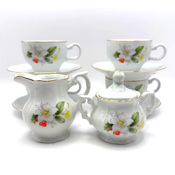 Holiday Holly Berry Porcelain Teacup Set for 4 w/ Cream & Sugar - Vintage Christmas