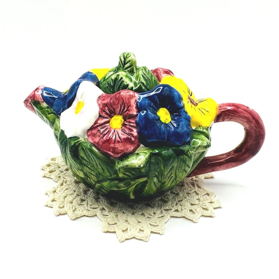 Vintage 3D Pansy Teapot - One-person size