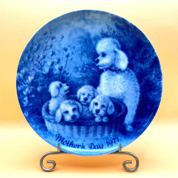Vintage Berlin Mother’s Day 1971 Plate West Germany Blue China Puppies