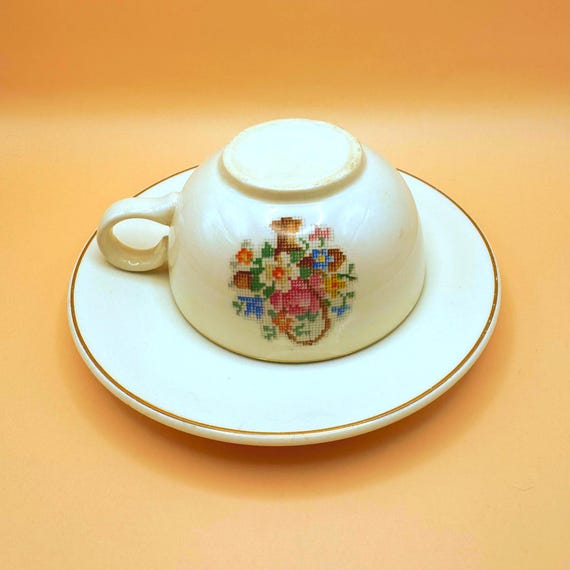 Vintage Salem Basket PP Teacup & Saucer