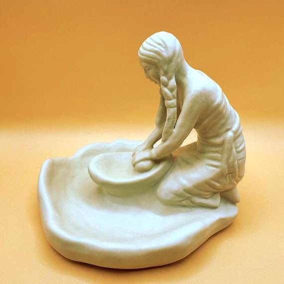 Van Briggle Hopi Girl Grinding Corn White Pottery Figurine