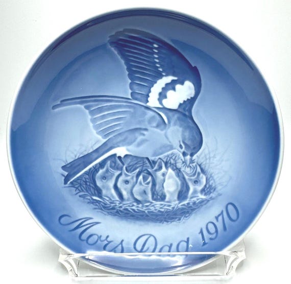 Vintage B & G Bird Plate 1970 - Mother's Day Bird Plate - Bing and Grondahl - Gift for Mom - Cobalt Blue - Denmark - Bird Feeding Babies