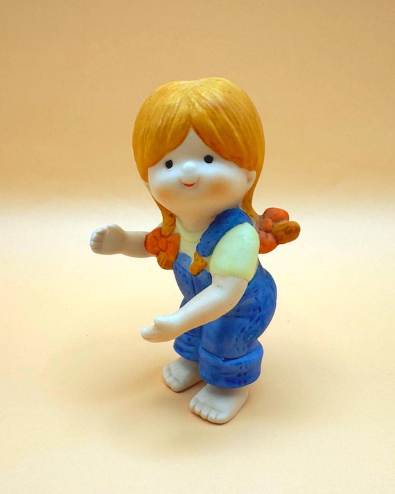 Vintage Enesco Country Cousins Girl Figurine 1987