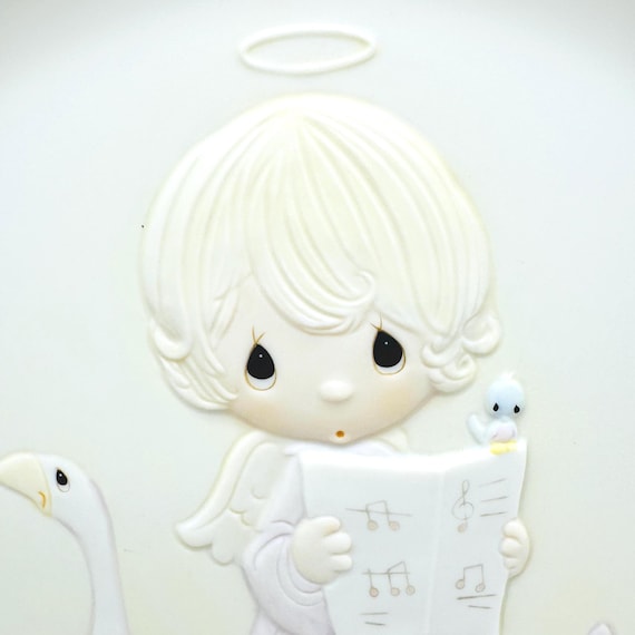 Charming Vintage 1982 Precious Moments Plate - Christmas Collection - 'Let Heaven and Nature Sing'