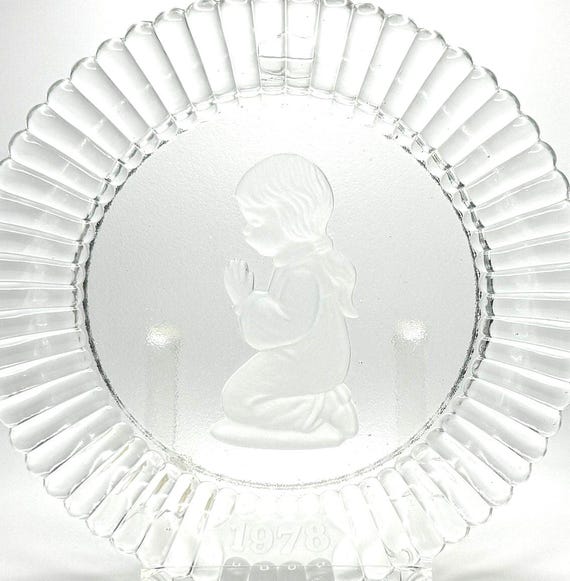 Elegant Vintage Goebel 1978 1st Edition Annual Crystal Plate with Girl Praying
