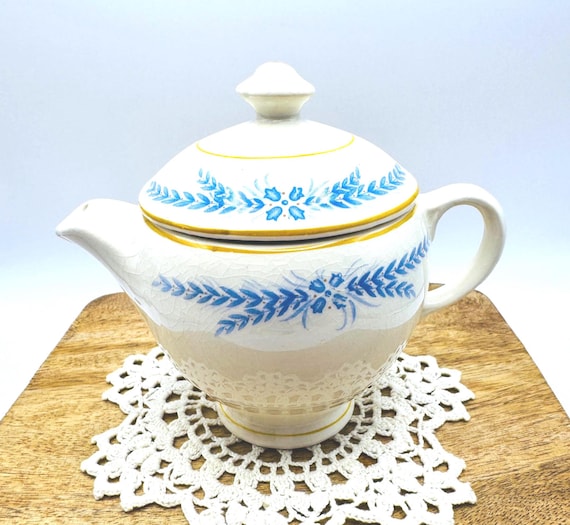 Retro Sheffield Creamer with Lid - Salem Pottery Vintage Kitchen Decor
