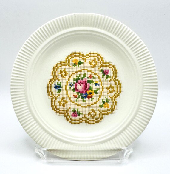 Cross Stitch Pattern Dessert plates & Berry Bowls by Salem China Co - Set of six