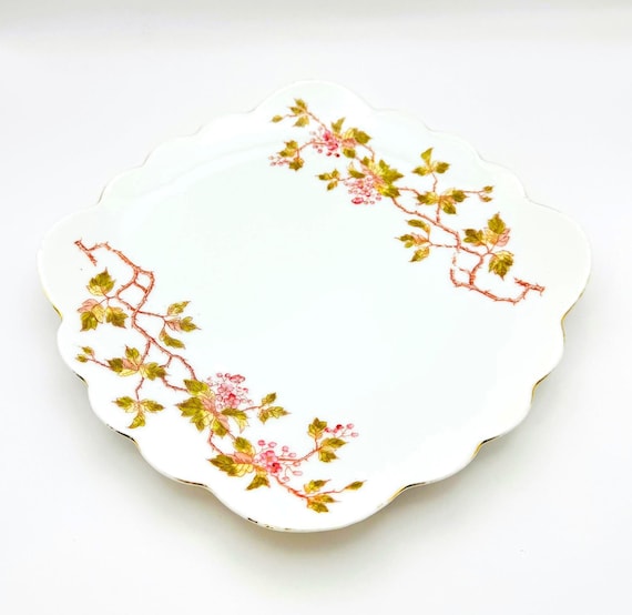Antique Marx & Gutherz Carlsbad Austria Plate: Floral Vine Scalloped Edge