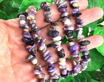 Handmade Purple Charoite Chip Bracelet: Natural Crystal Healing