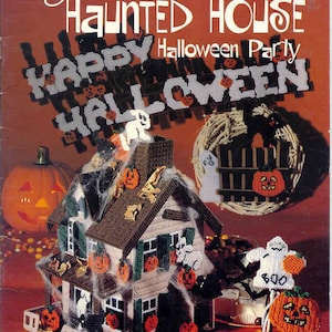 Può includere: Un progetto artigianale di Halloween su tela di plastica con una casa infestata, zucche, fantasmi e la scritta "Happy Halloween". La copertina include il testo "Haunted House Halloween Party" e "by Don FranzMeier."
