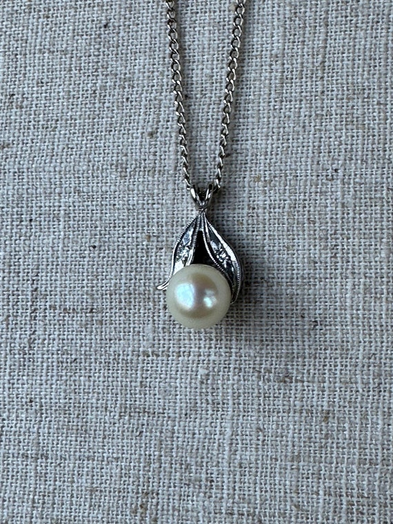 Vintage 14k White Gold Pearl and Diamond Necklace… - image 3