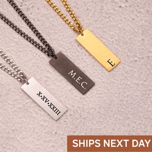 Collar grabado personalizado para hombre: joyería personalizada con inicial, nombre y fecha. Regalo para papá, esposo o novio. Regalo para el Día del Padre.