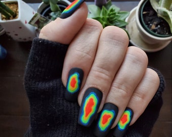 Juego de uñas postizas mate arcoíris con mapa de calor
