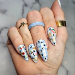 Picnic Takeover | Handpainted Gingham Picnic Themed Press On Nail Set