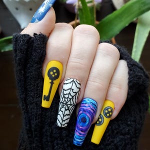 Coraline Inspired Mix n&#39; Match Press On Nail Set