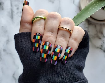 Rainbow Checkered Print Press On Nail Set