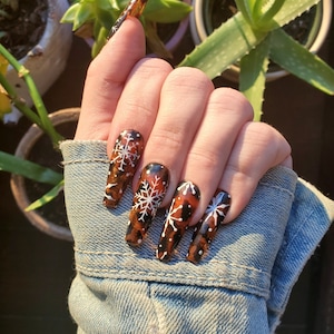 Tortoiseshell Snowflake Press On Nail Set