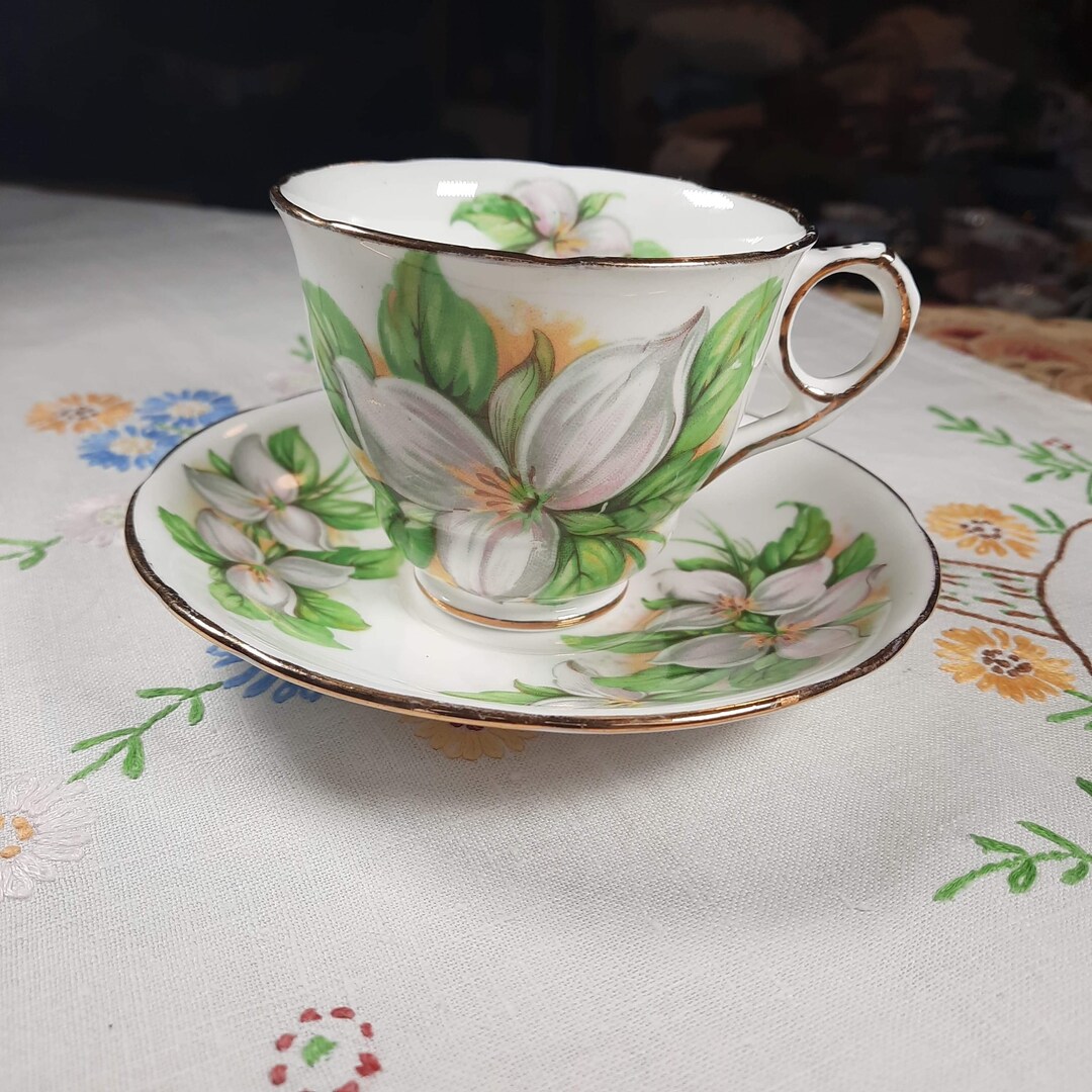Chinesische Weiße & Blaue Teetassen, Frühes 19. Jh., 2er Set Bei Pamono