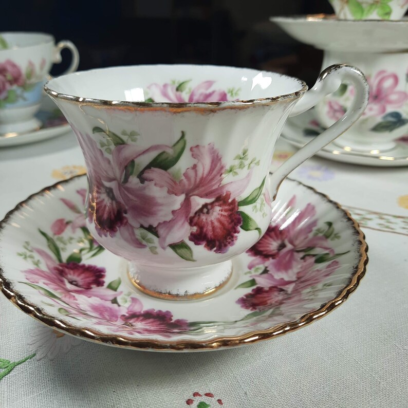 Vintage Mix and Match China Tea Set for 4, Pink Florals/ Vintage China