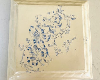 French Ironstone Blue/White Floral Trivet