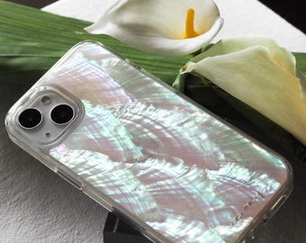 マザーオブパール製スマホケース：虹色に輝く貝殻、手作り樹脂製スマホカバー