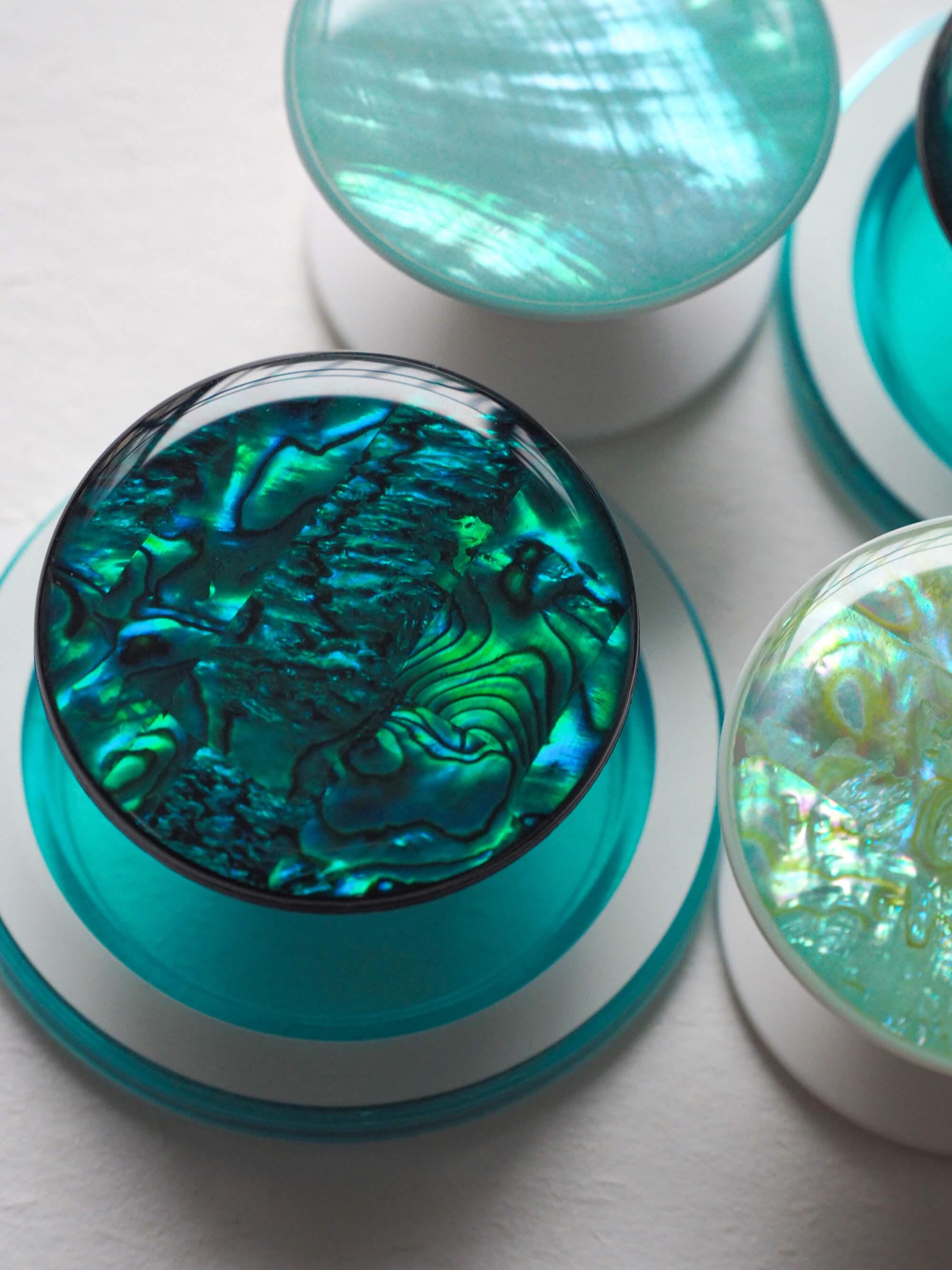 Teal Magsafe Phone Grip: Mother of Pearl & Abalone Shell Resin