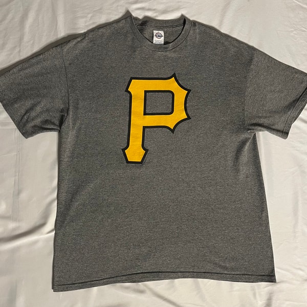 Pittsburgh Pirates Fanatics Branded Weathered Official Logo Tri-Blend T-Shirt - Charcoal