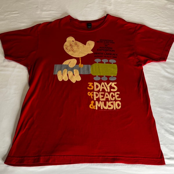 Vintage Woodstock 3 Days of Peace and Music Red Tee