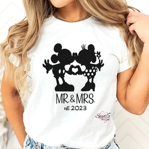 Mr. & Mrs. Est 2023. Mickey/Minnie kissing, heart hands. JPG SVG PNG. Digital file for Cricut and silhouette.
