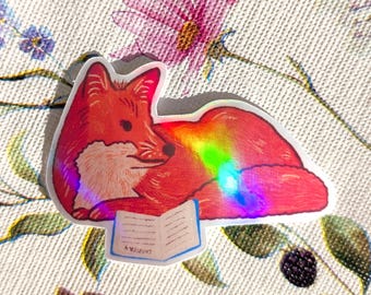 Pegatina de vinilo holográfica de zorro lector / Arte animal caprichoso (7 cm x 5 cm)