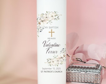 Candela battesimale personalizzata con fiori bianchi: regalo personalizzato per battesimo, confezione regalo, conchiglia battesimale