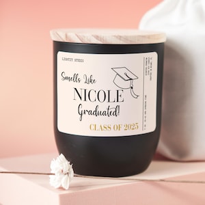 Cadeau de remise des diplômes Cadeau de remise des diplômes avec nom et année Cadeau Bougie de soja Récipient noir Couvercle en bambou Sac en coton Souvenir personnalisé