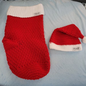 Crochet stocking and hat set for baby photoshoots