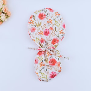 Watercolor Floral ponytail scrub cap, Summer scrub cap with ponytail holder, Surgical cap women. Euro scrub cap women. Satin lined scrub cap