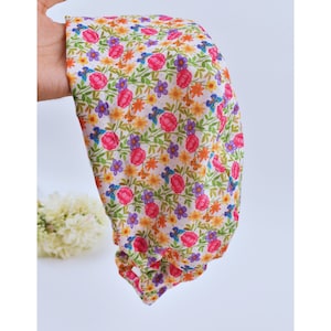 Butterflies Euro Scrub Cap for Women, Floral Summer scrub cap. Surgical cap Satin Lined Option, Floral Euro scrub cap silk lined scrub cap.