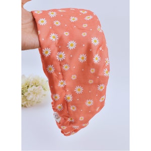 Daisy Floral Euro Scrub Cap: Satin Lined Cotton Surgical Hat