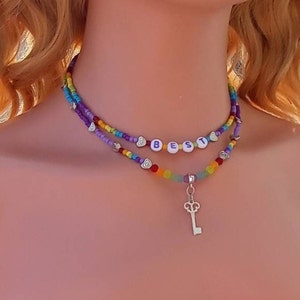 Collar de los años 90 Monograma personalizado BFF Collar Corazón con llave Colgante Collar Conjunto de 4 Gargantilla Collar Joyería Regalo para mejores amigos