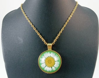 Real Flower Cabochon Necklace Gold Handmade Gift For Her Birthday Dried Flower Resin Jewelry 70s Costume Jewelry For Women