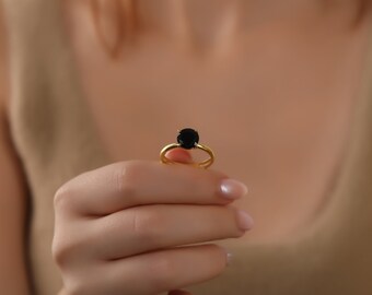 Minimalist 14K Solid Gold Round Cut Black Onyx Ring, Solitaire Ring for Women, Wedding Band Ring for Her, Elegant Dainty Jewelry